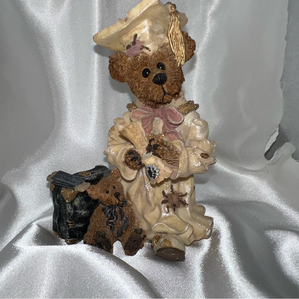 Boyd’s Bears FIRST EDITION #227701-10RS Bailey the Graduate Carpe Diem Mint Cond